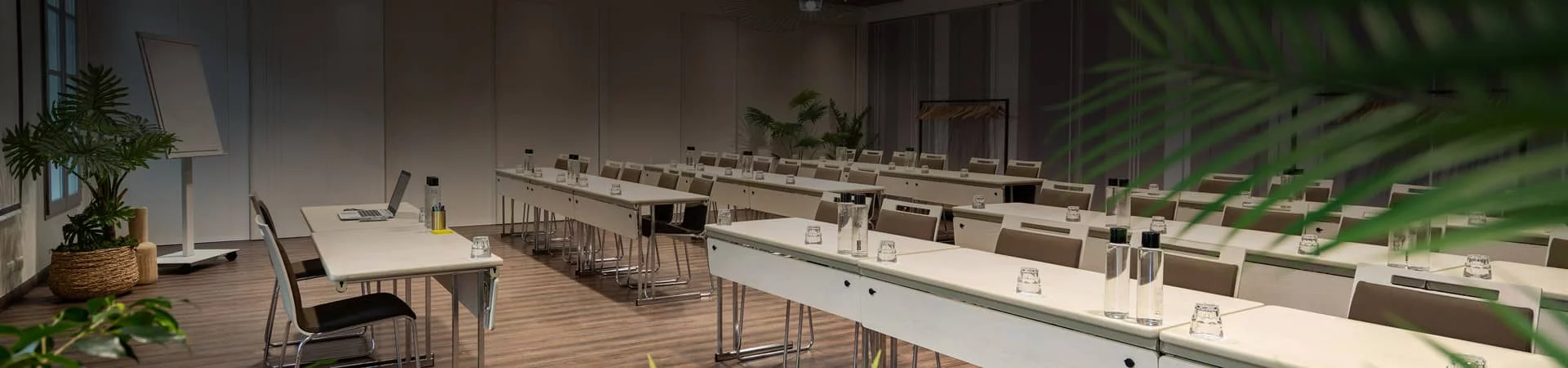 Salle de réception Canopée privatisable au Bistro Yonnais à La Roche-sur-Yon.