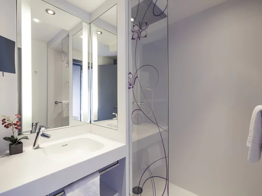 hotel-mercure-la-roche-sur-yon-junior-suite_06.jpeg