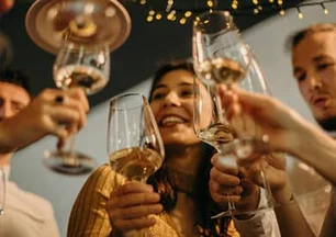 Photo de collaborateurs au repas de fin d'année d'entreprises 2024 au Bistro Yonnais, restaurant à La Roche-sur-Yon
